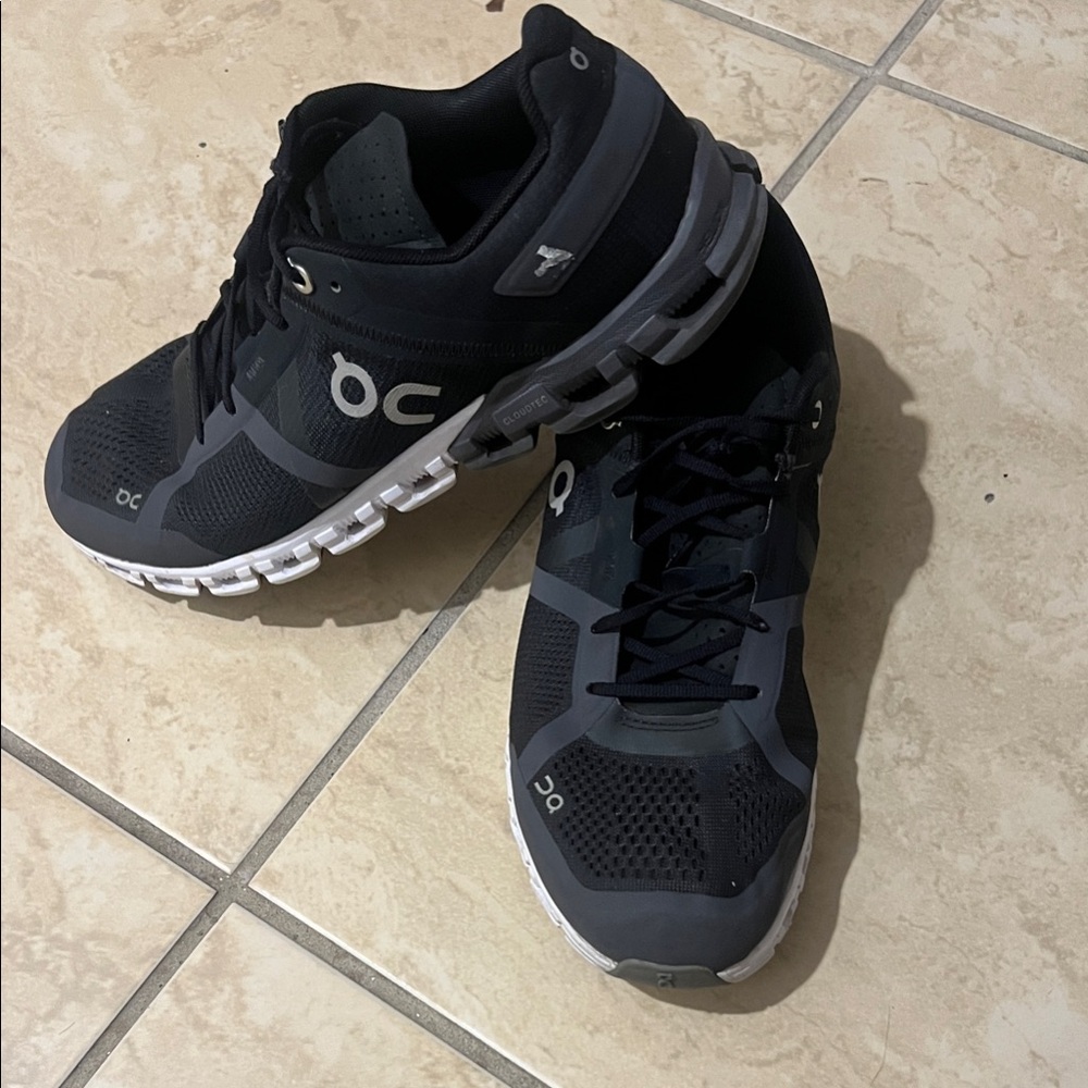 On Running Men's Black and Gray Athletic Shoes